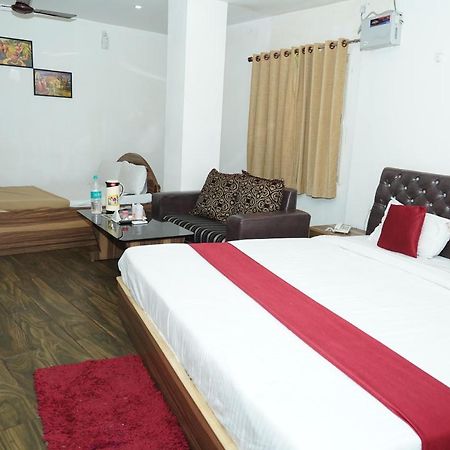 Hotel Aastha in Rourkela Buitenkant foto