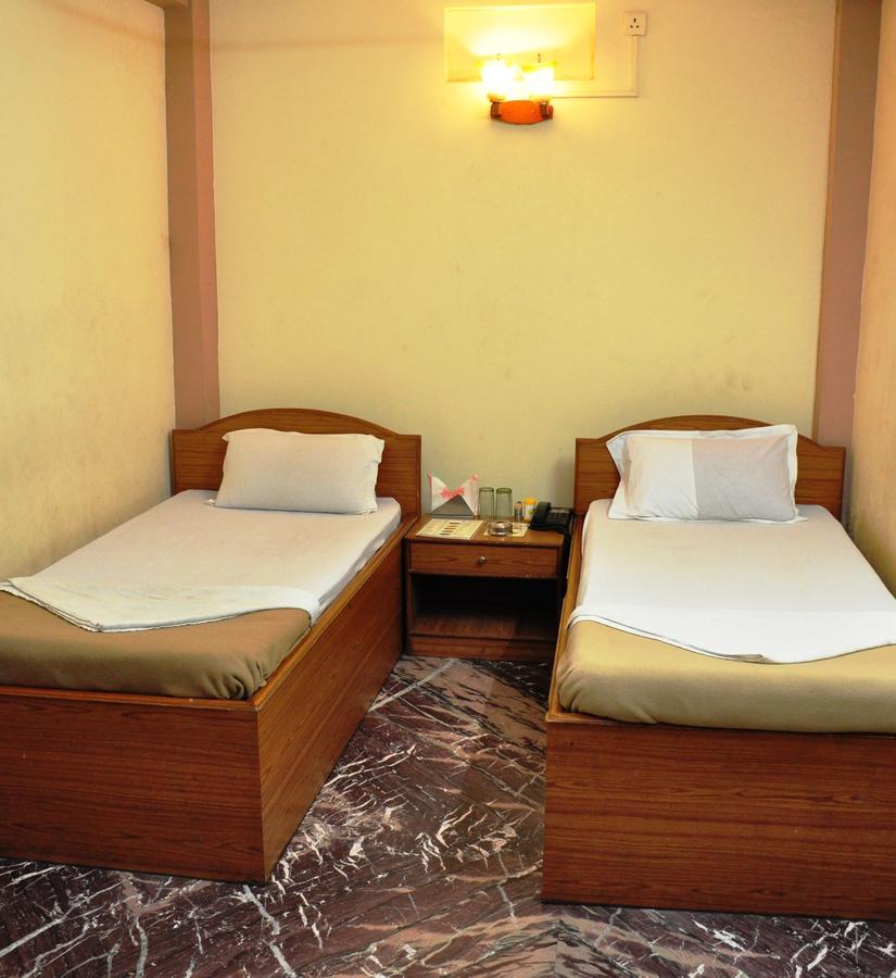 Hotel Aastha in Rourkela Buitenkant foto