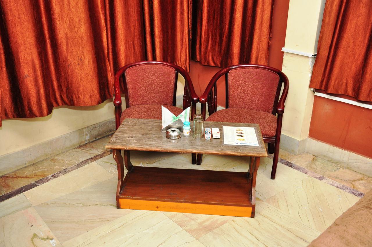 Hotel Aastha in Rourkela Buitenkant foto