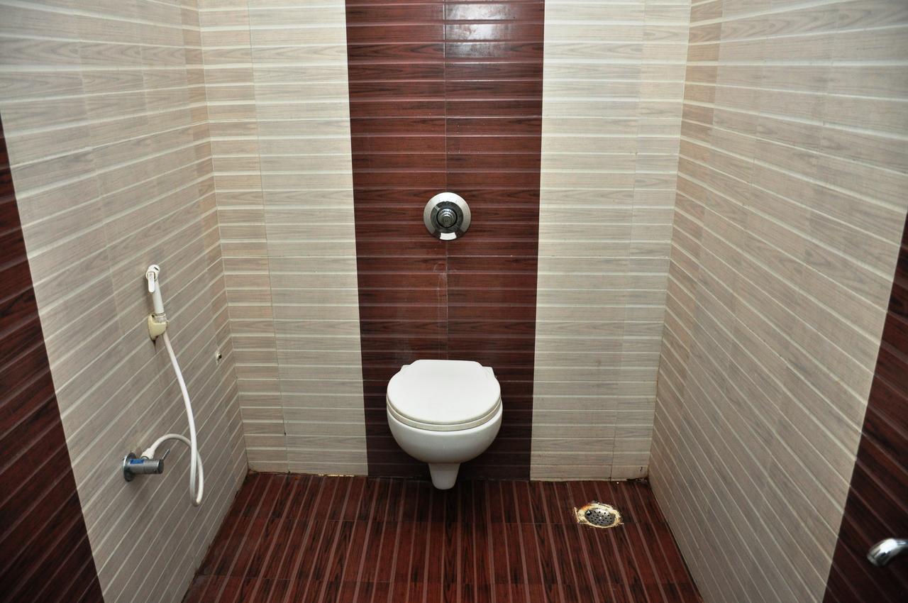 Hotel Aastha in Rourkela Buitenkant foto