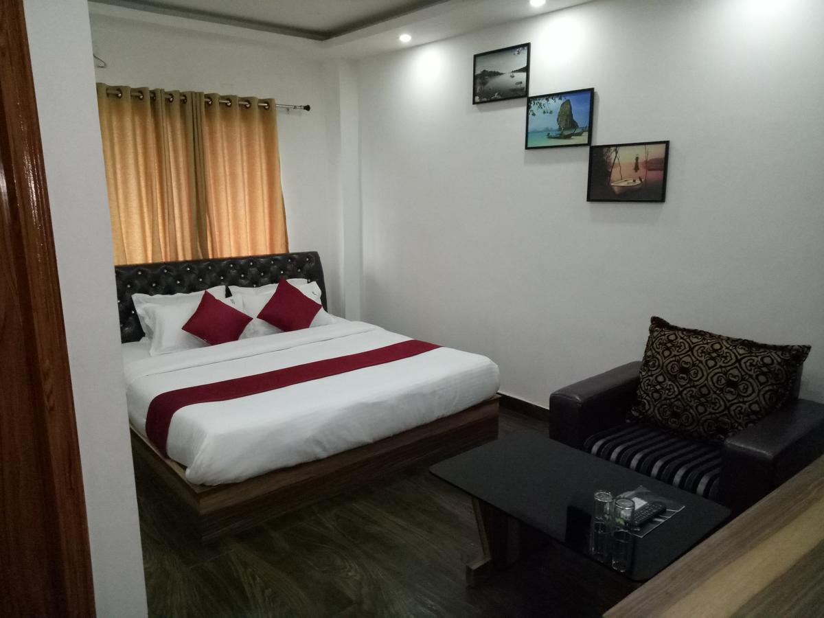 Hotel Aastha in Rourkela Buitenkant foto
