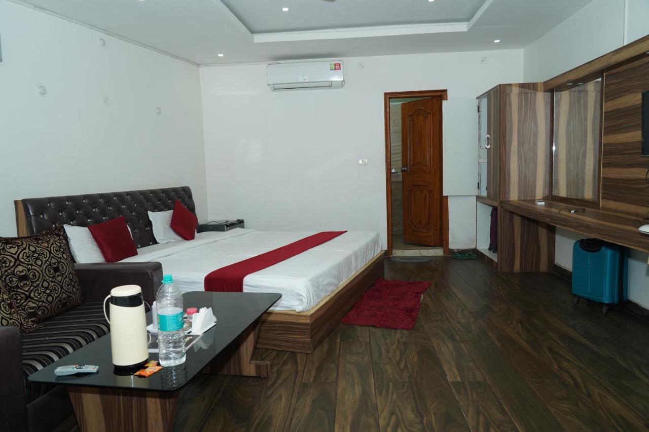 Hotel Aastha in Rourkela Buitenkant foto